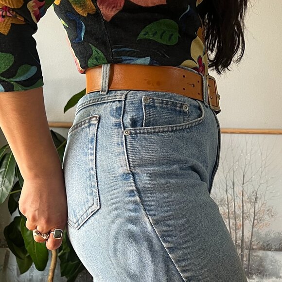 Vintage designer leather belt‎ neutral beige camel gold hardware maximalist med - Picture 3 of 10